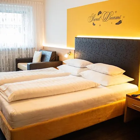 Garni St Valentin Aparthotel 3*