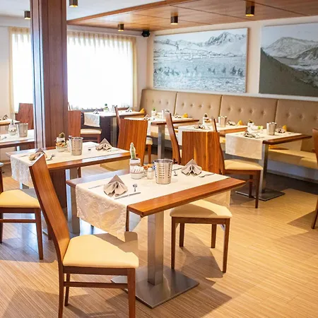Aparthotel Garni St Valentin