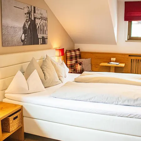 Garni St Valentin Aparthotel 3*