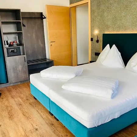 Garni St Valentin Aparthotel 3*